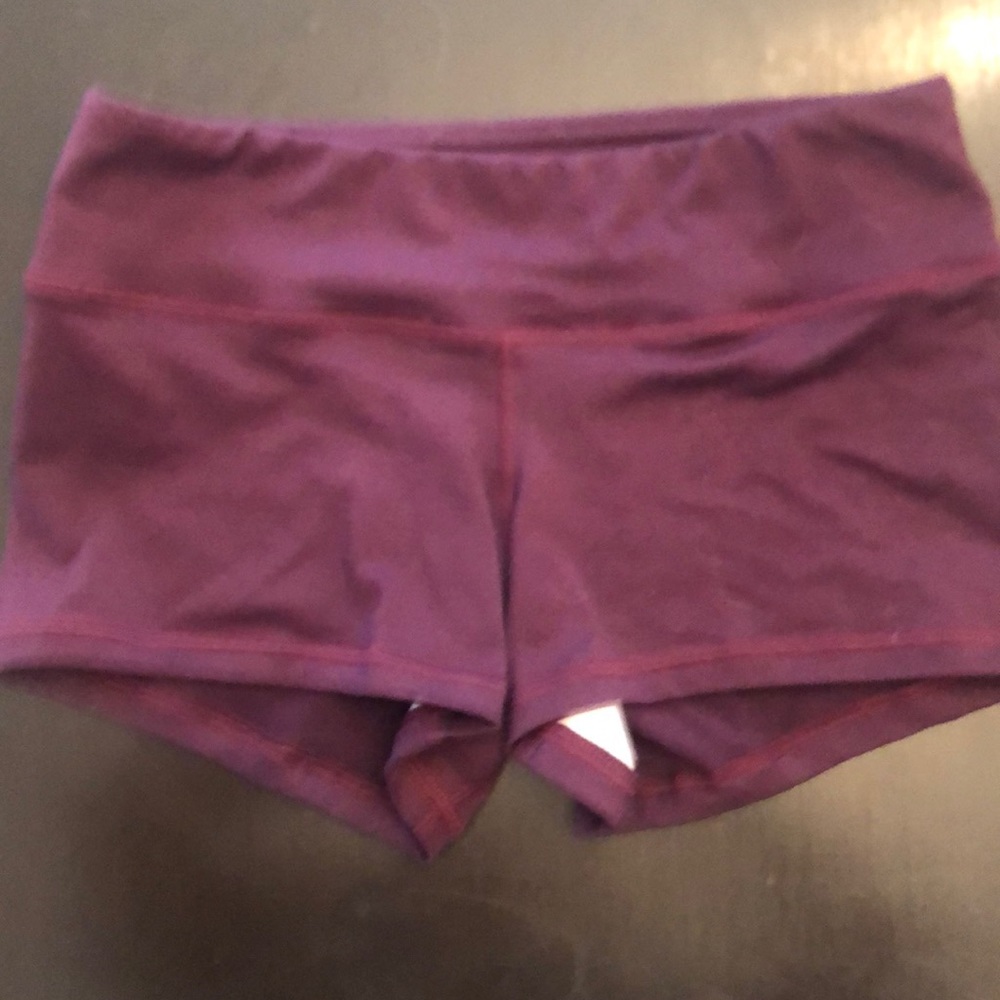 Essential Strong “Fleo” Shorts